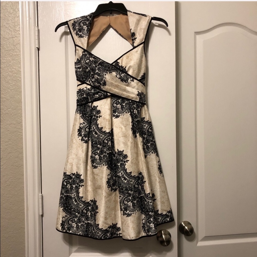 Jessica Simpson lace print dress